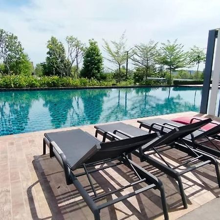 Theolive Family Suite @Klia By Honey Homestay Sepang Bagian luar foto