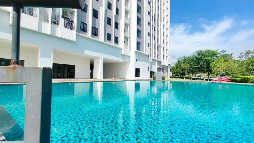 Theolive Family Suite @Klia By Honey Homestay Sepang Bagian luar foto